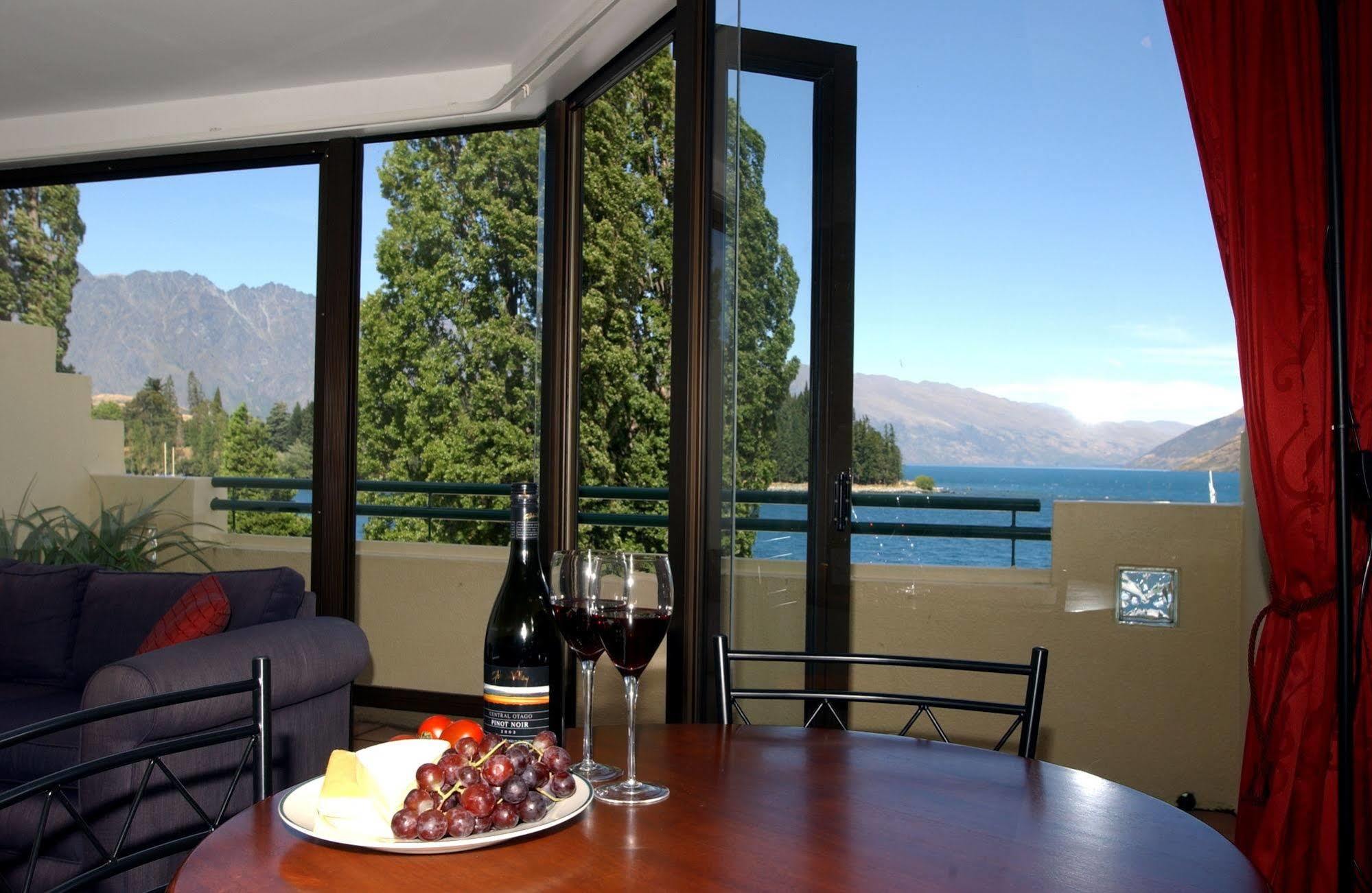 Aparthotel Lakefront Apartments,18 Esplanade Road Queenstown